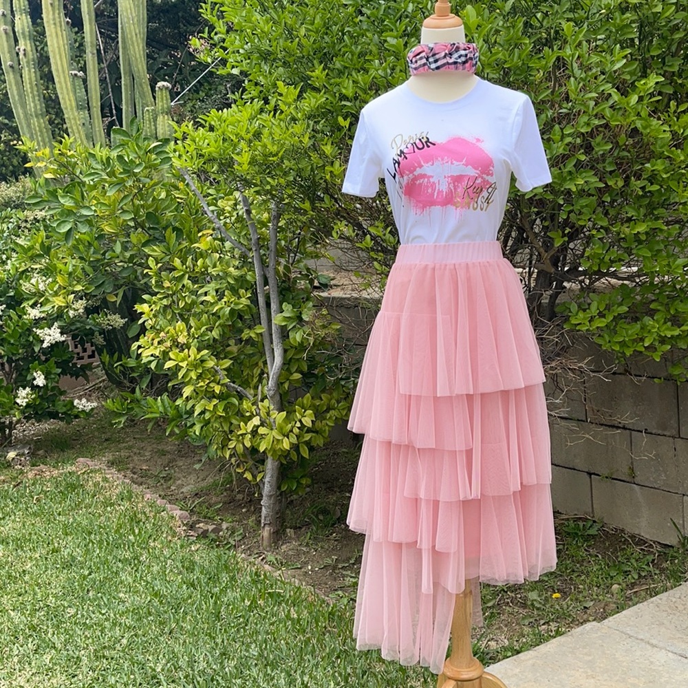 Asymmetrical Tiered Tulle Skirt - Picture 4 of 4